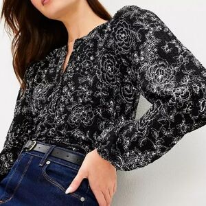 LOFT Etched Floral Crinkle Henley Top Black and White Floral Size Medium